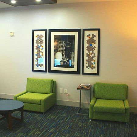 Holiday Inn Express Hotel & Suites Marina By Ihg Dış mekan fotoğraf