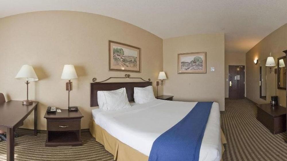 Holiday Inn Express Hotel & Suites Marina By Ihg Dış mekan fotoğraf