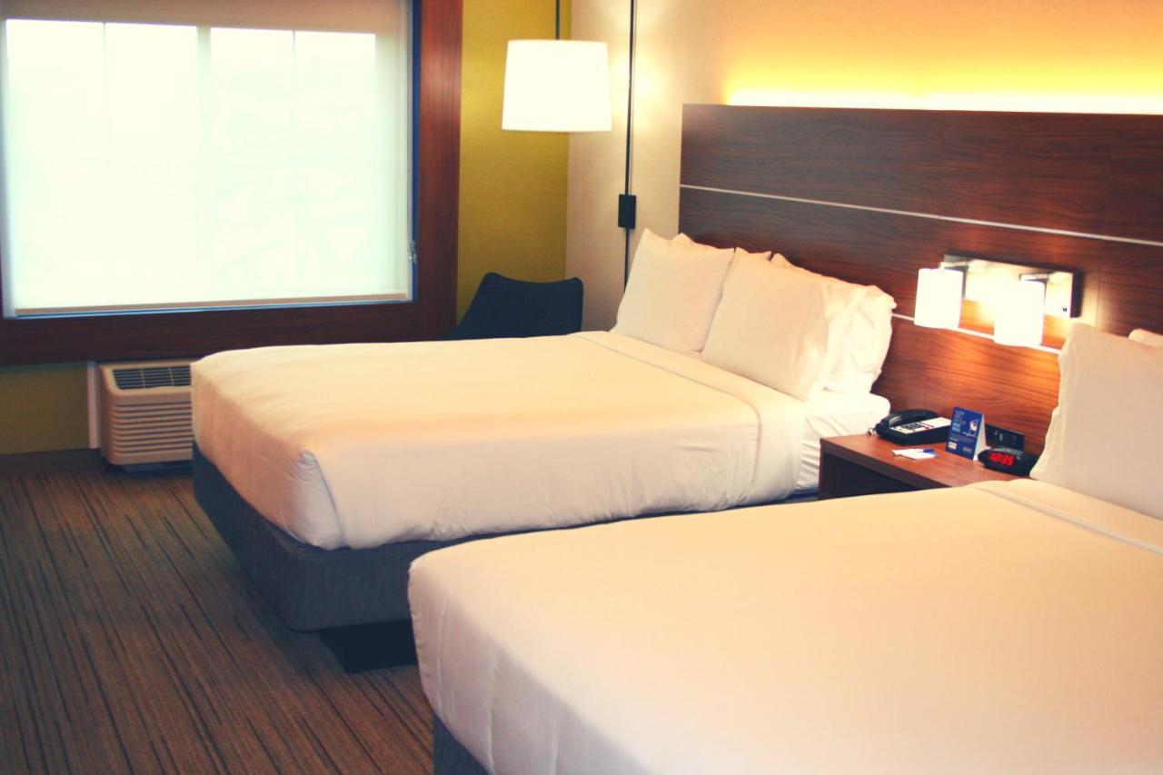Holiday Inn Express Hotel & Suites Marina By Ihg Dış mekan fotoğraf