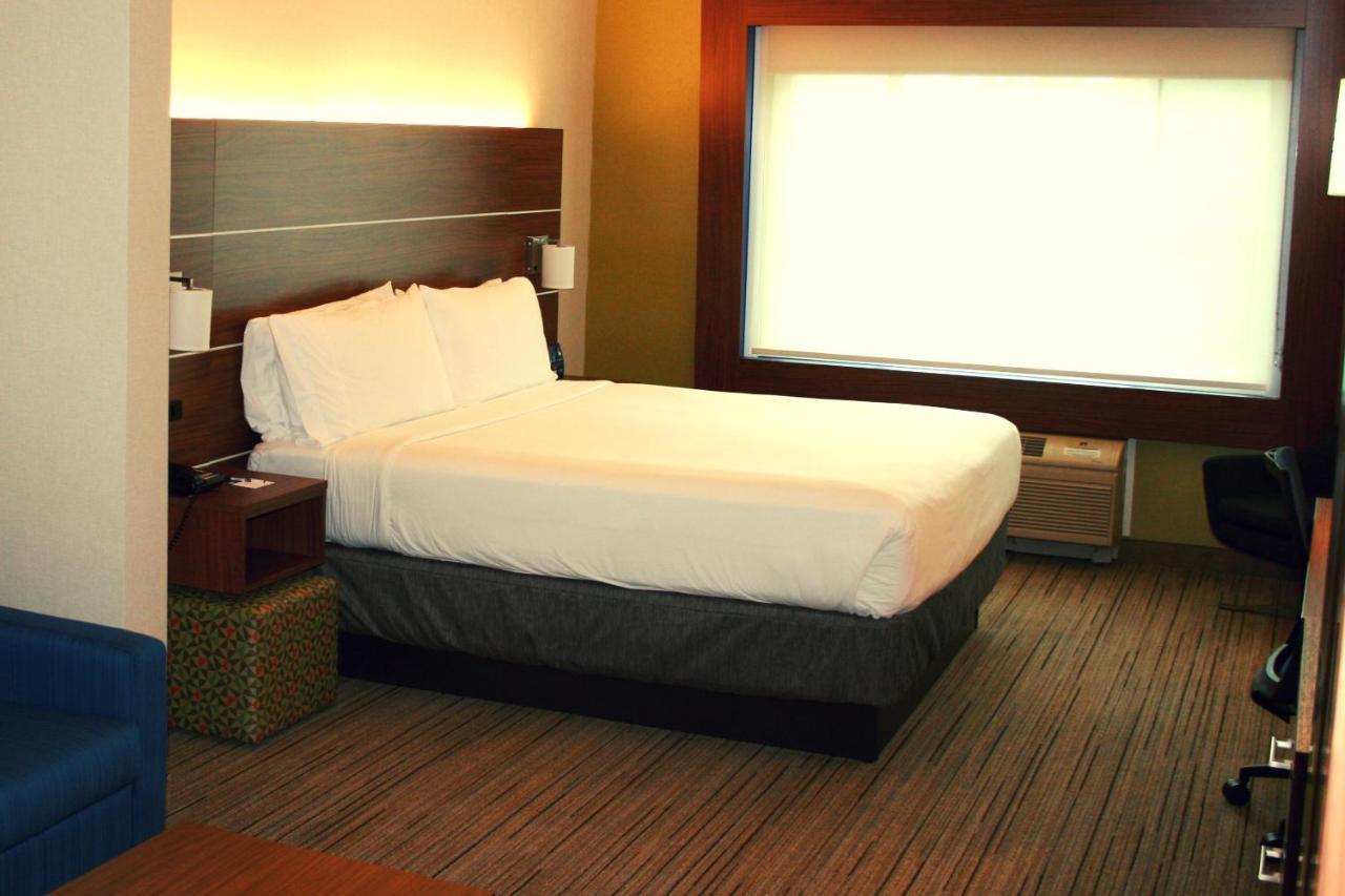 Holiday Inn Express Hotel & Suites Marina By Ihg Dış mekan fotoğraf