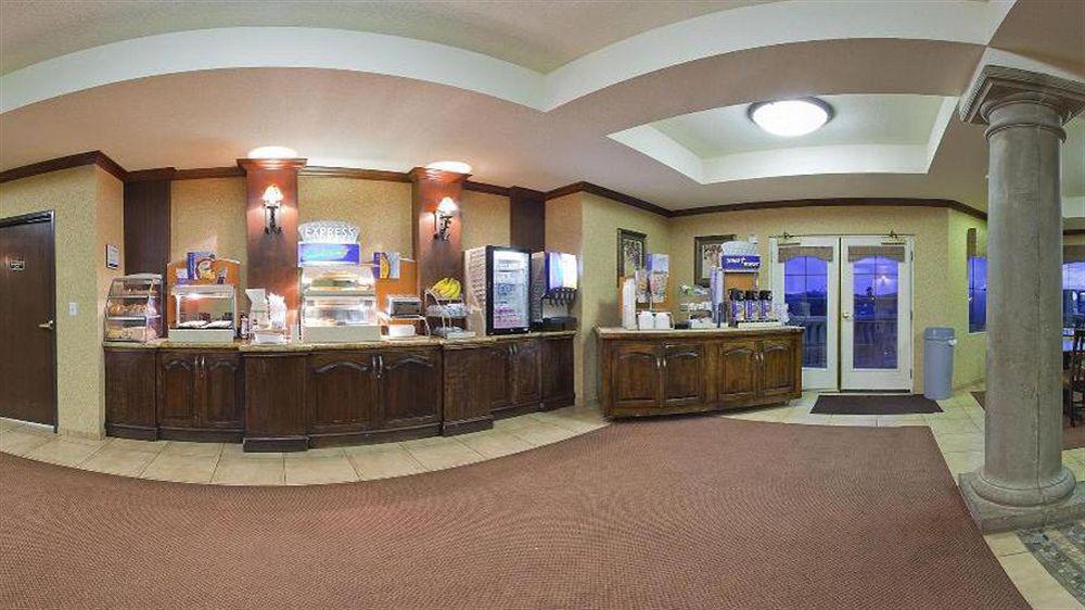 Holiday Inn Express Hotel & Suites Marina By Ihg Dış mekan fotoğraf
