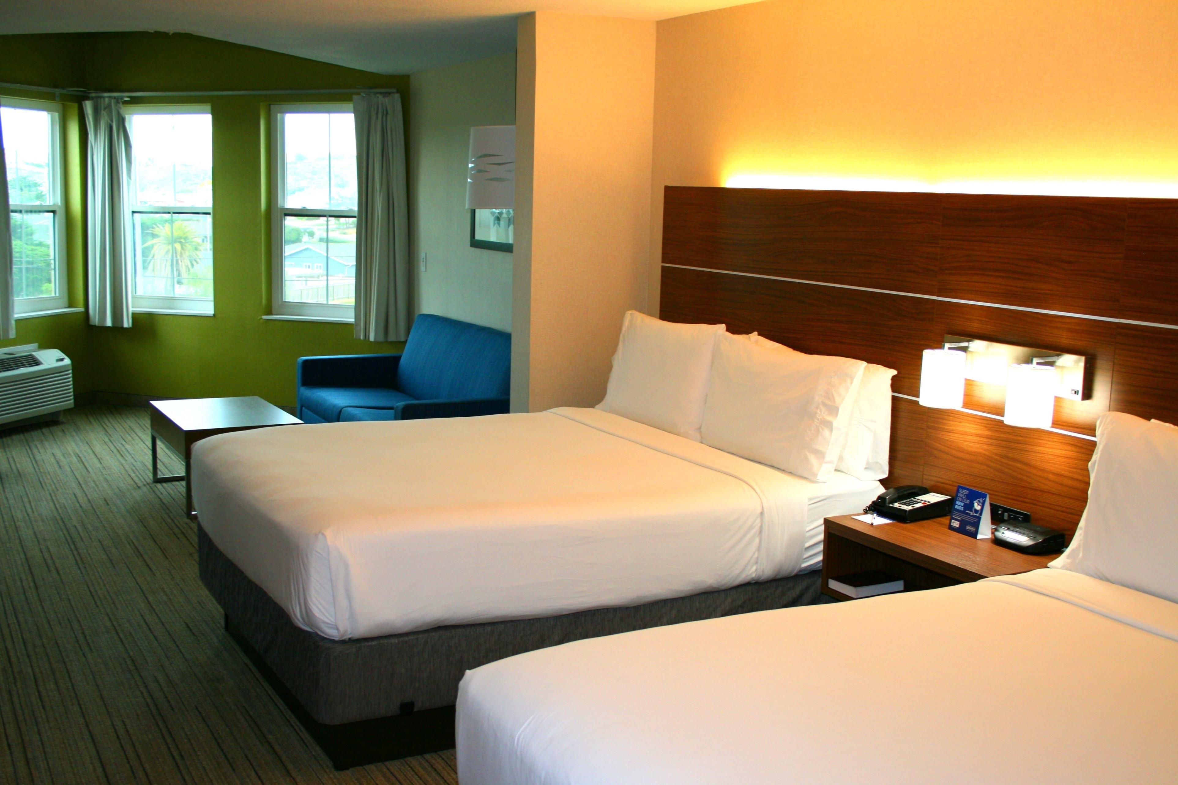 Holiday Inn Express Hotel & Suites Marina By Ihg Dış mekan fotoğraf