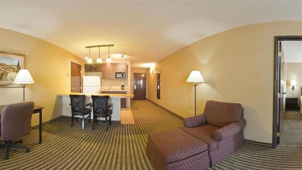 Holiday Inn Express Hotel & Suites Marina By Ihg Dış mekan fotoğraf